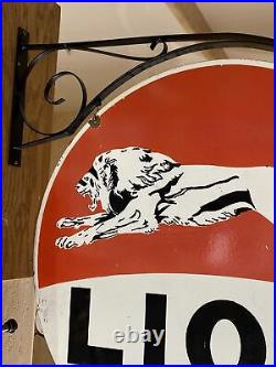 1933 VINTAGE''LION'' DOUBLE SID GAS & OIL With BRACKET & 30 INCH PORCELAIN SIGN
