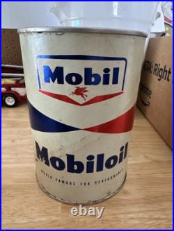 Rustic Vintage 1 Qt Mobil MobilOil Motor Oil Tin Can Pegasus Advertising FULL Rustic Vintage 1 Qt Mobil MobilOil Motor Oil Tin Can Pegasus Advertising FULL