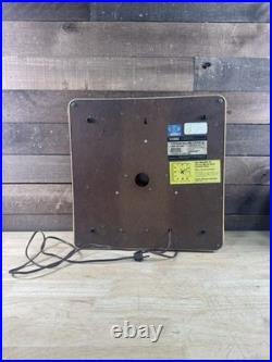 Vintage 16 Quaker State Motor Oil Advertising Lighted Wall Clock