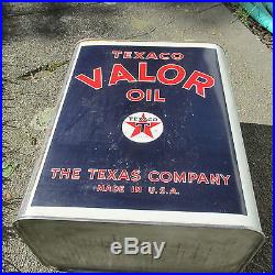 Vintage 2 GALLON Texaco VALOR OIL METAL Motor OIL CAN The Texas Company WOW