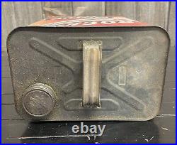 Vintage 2 Gal ROCKET Motor Oil Tin Can Gas Service Station Advertising