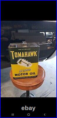 Vintage 2 Gallon Tomahawk Hi Speed Motor Oil Can Inv371