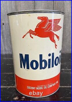 Vintage 5 Qt MobilOil Motor Oil Tin Can Gas Service Station Pegasus Advertising