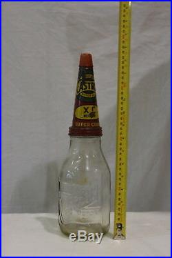 Vintage Castrol 1 Quart Motor Oil Bottle with XL Medium Super Grade Pourer & Lid
