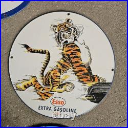 Vintage Esso 1963 Tiger Old Us Gasoline Oil Gas Pump Enamel Porcelain Sign