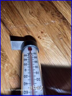 Vintage Illinois Oil Products Thermometer Rock Island Advertisement Hanging