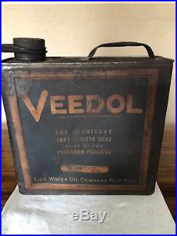 Vintage Original Veedol One (1) Gallon Oil Can w Cap And Spout